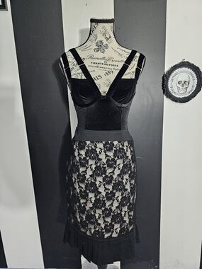 Romantic Lace Gothic Skirt
